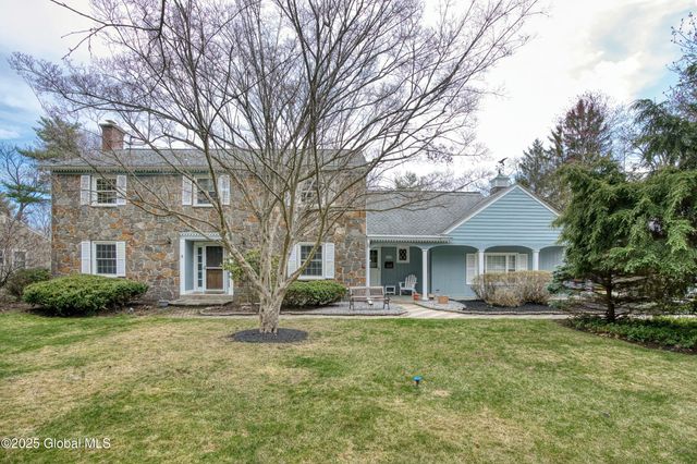 1366 Rosehill Boulevard, Niskayuna, NY 12309
