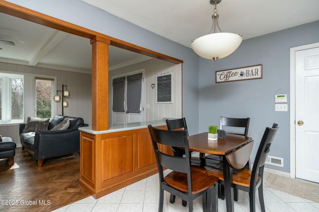 1366 Rosehill Boulevard, Niskayuna, NY 12309