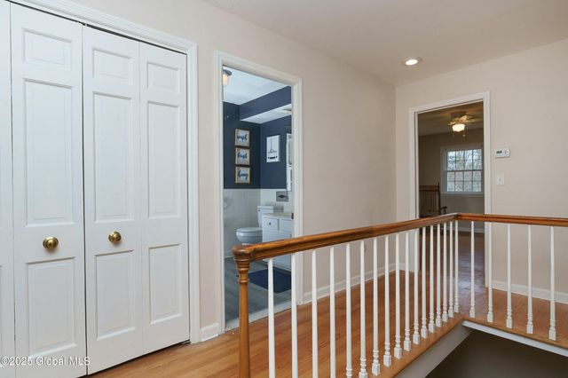 1366 Rosehill Boulevard, Niskayuna, NY 12309