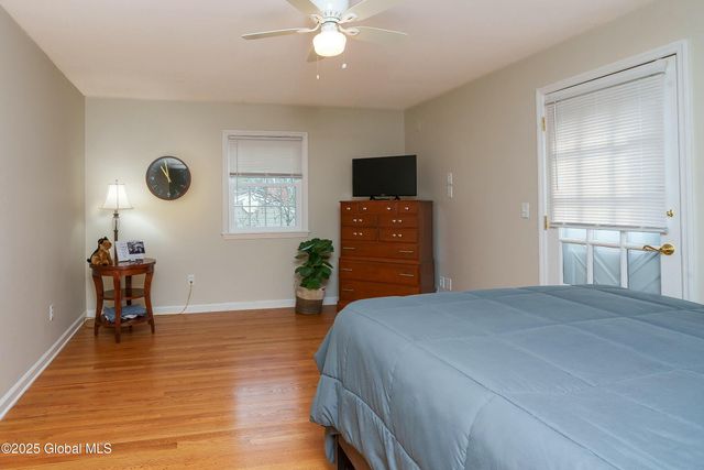 1366 Rosehill Boulevard, Niskayuna, NY 12309