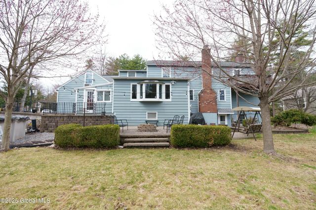 1366 Rosehill Boulevard, Niskayuna, NY 12309