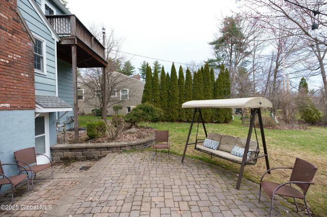 1366 Rosehill Boulevard, Niskayuna, NY 12309