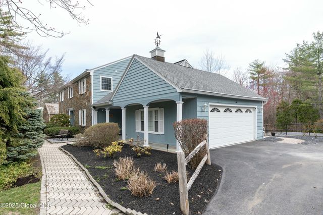1366 Rosehill Boulevard, Niskayuna, NY 12309