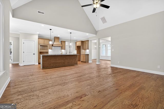 240 Jay Trail, Fayetteville, GA 30215