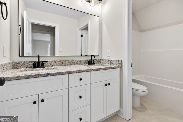 240 Jay Trail, Fayetteville, GA 30215