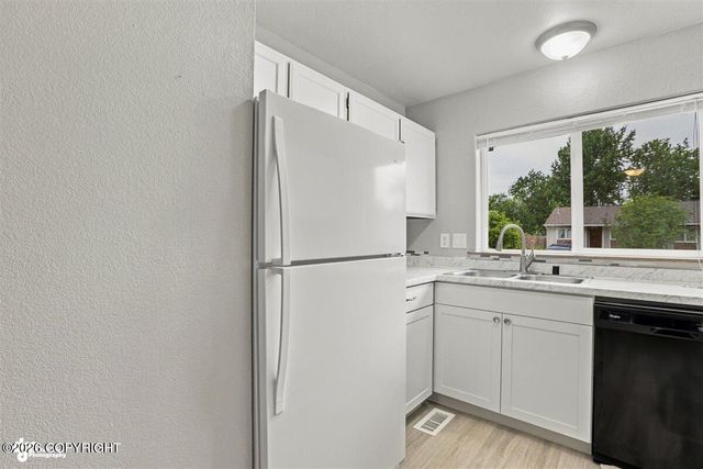 1839 Bellevue Loop, Anchorage, AK 99515