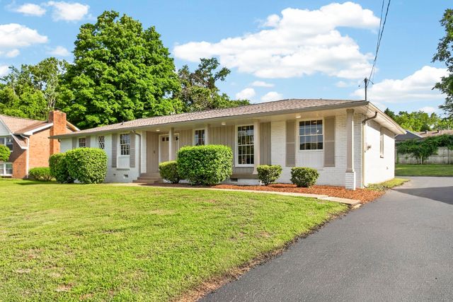 644 Topeka Dr, Hermitage, TN 37076