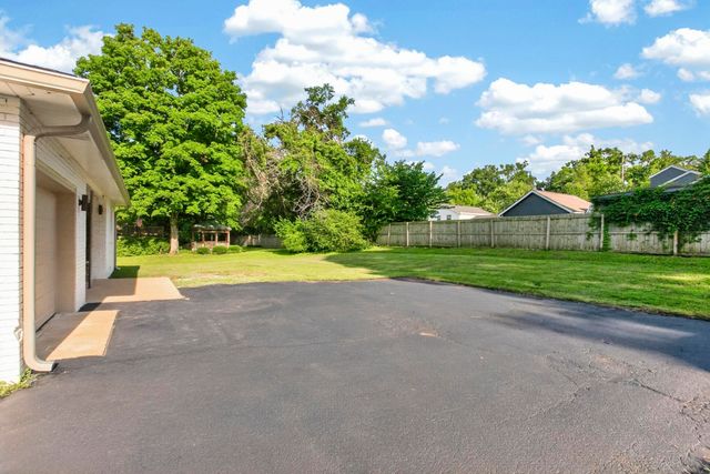 644 Topeka Dr, Hermitage, TN 37076