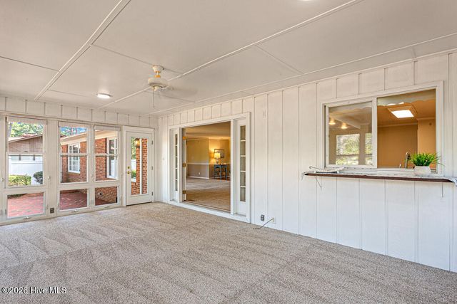 16 Bogie Drive, Whispering Pines, NC 28327
