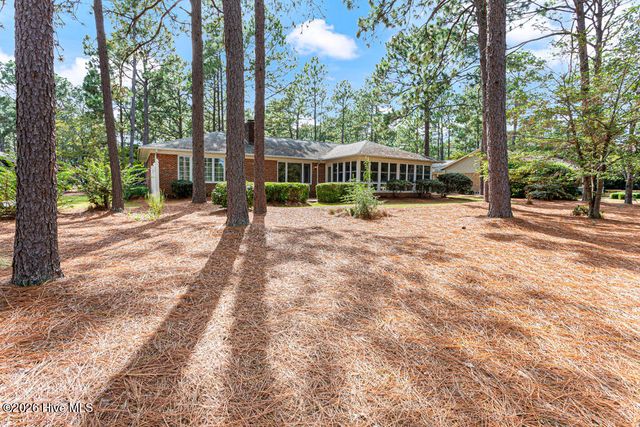 16 Bogie Drive, Whispering Pines, NC 28327