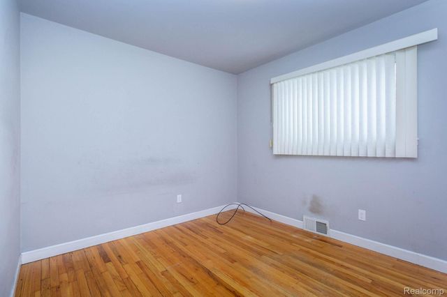 35085 Marina Drive, Sterling Heights, MI 48312