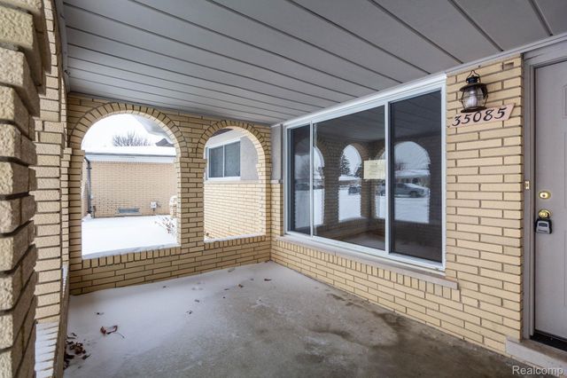 35085 Marina Drive, Sterling Heights, MI 48312