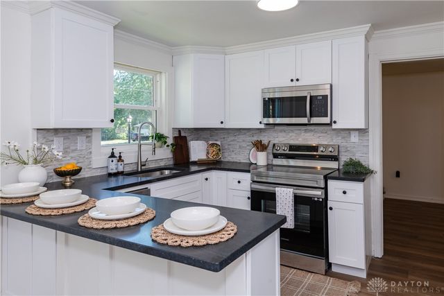 208 E Sunrise Avenue, Dayton, OH 45426