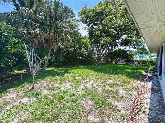 417 Pine Street, Sebastian, FL 32958