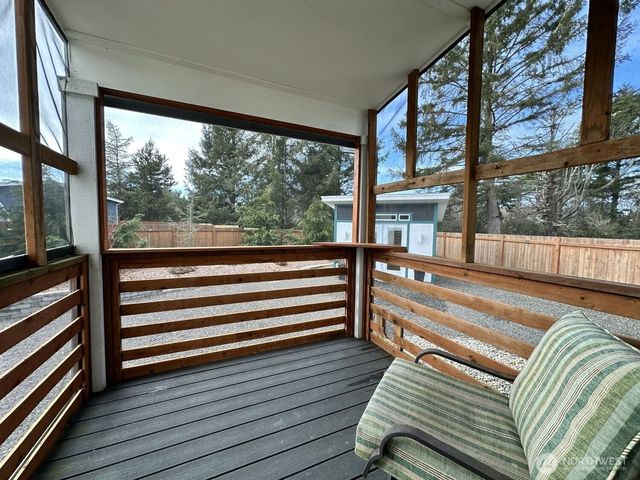 638 Rainbow Ct NE, Ocean Shores, WA 98569