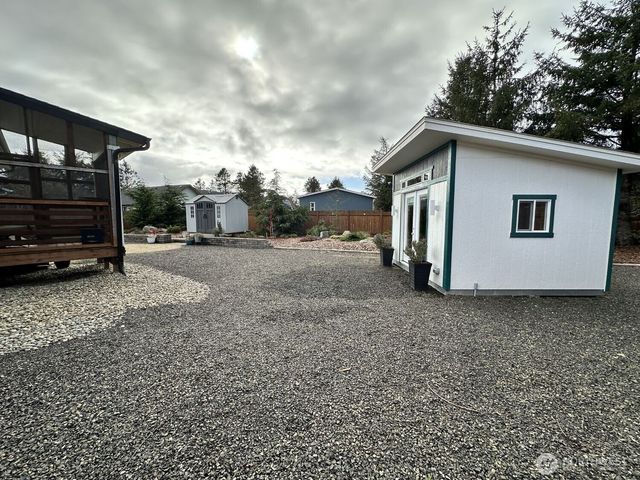 638 Rainbow Ct NE, Ocean Shores, WA 98569