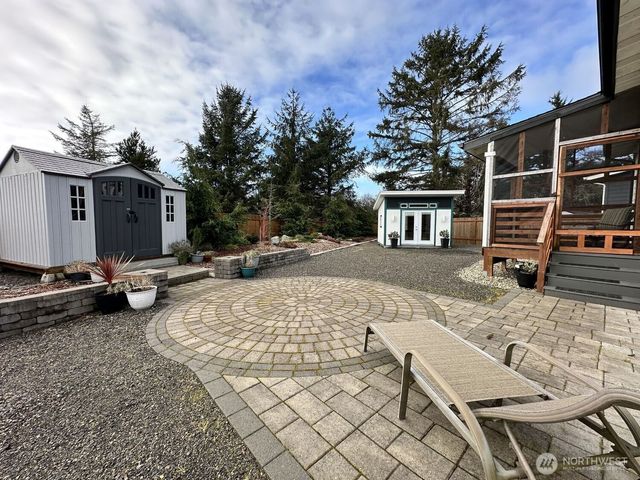 638 Rainbow Ct NE, Ocean Shores, WA 98569