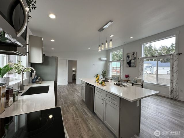 638 Rainbow Ct NE, Ocean Shores, WA 98569