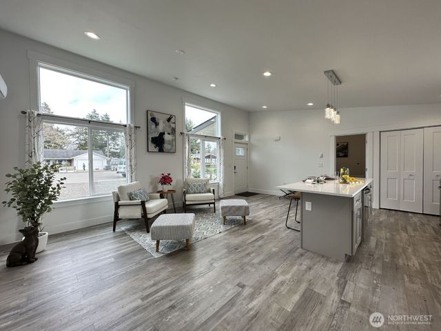 638 Rainbow Ct NE, Ocean Shores, WA 98569