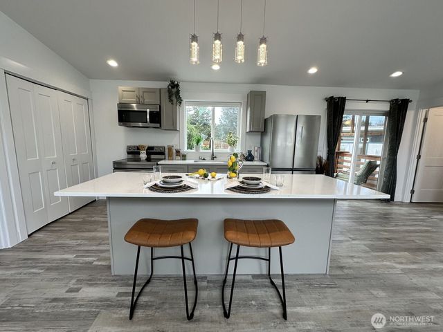 638 Rainbow Ct NE, Ocean Shores, WA 98569