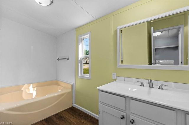 189 Sunset Drive, Thomasville, NC 27360