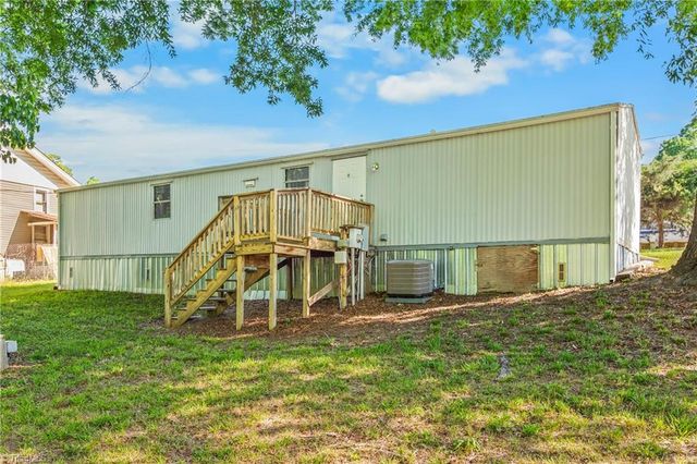 189 Sunset Drive, Thomasville, NC 27360