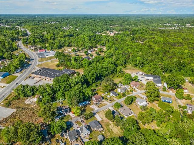 189 Sunset Drive, Thomasville, NC 27360
