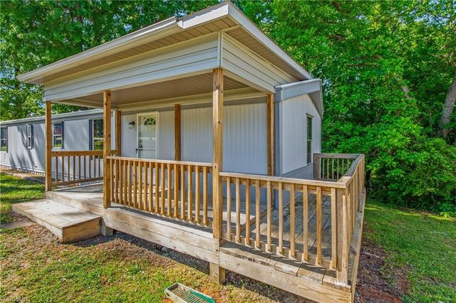 189 Sunset Drive, Thomasville, NC 27360