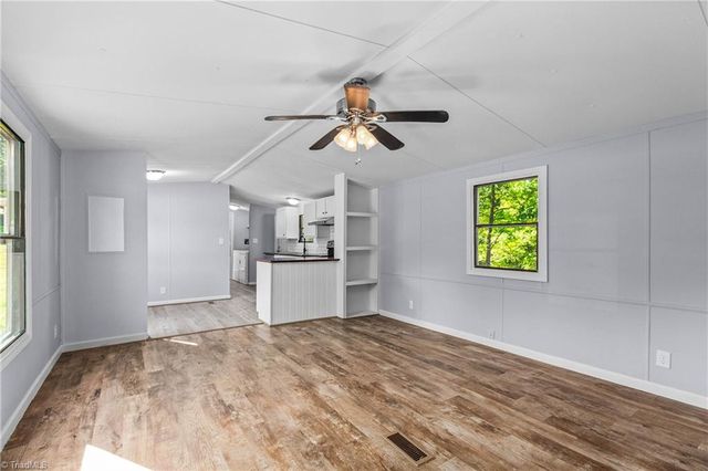 189 Sunset Drive, Thomasville, NC 27360