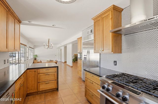2817 E Croyden Street, Tucson, AZ 85716