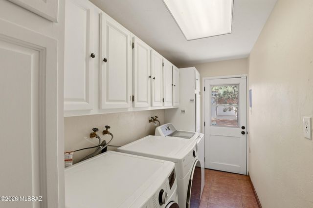2817 E Croyden Street, Tucson, AZ 85716