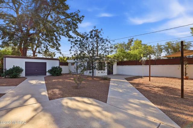2817 E Croyden Street, Tucson, AZ 85716