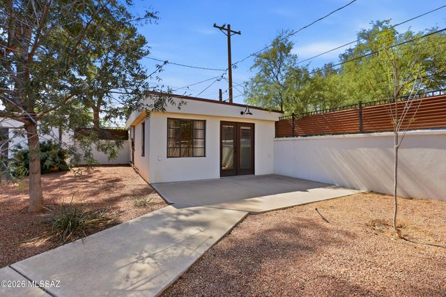 2817 E Croyden Street, Tucson, AZ 85716