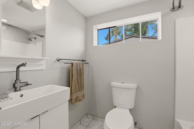 2817 E Croyden Street, Tucson, AZ 85716
