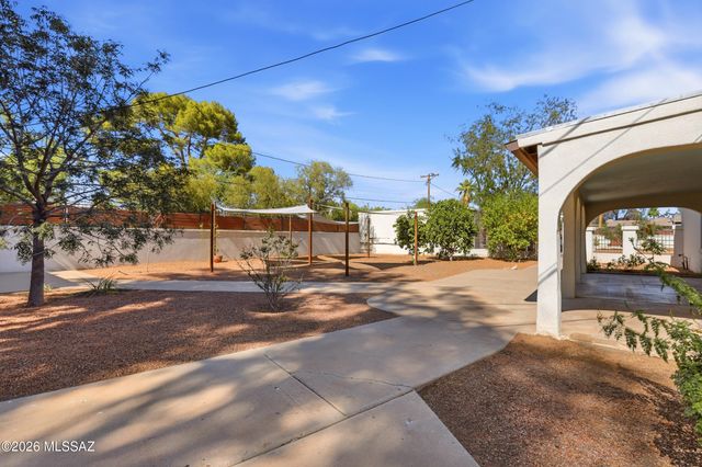 2817 E Croyden Street, Tucson, AZ 85716
