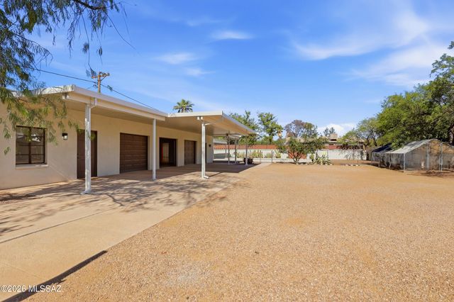 2817 E Croyden Street, Tucson, AZ 85716