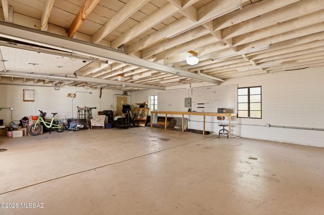 2817 E Croyden Street, Tucson, AZ 85716