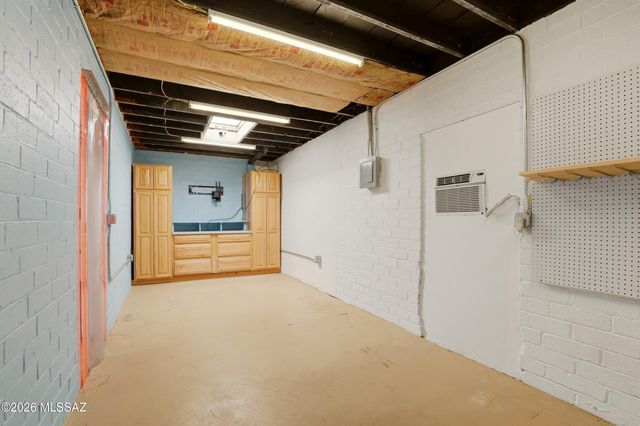 2817 E Croyden Street, Tucson, AZ 85716
