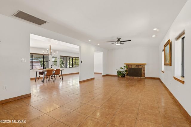 2817 E Croyden Street, Tucson, AZ 85716