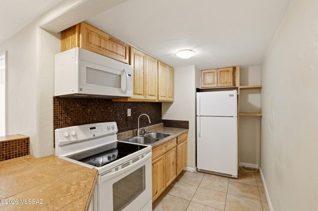 2817 E Croyden Street, Tucson, AZ 85716