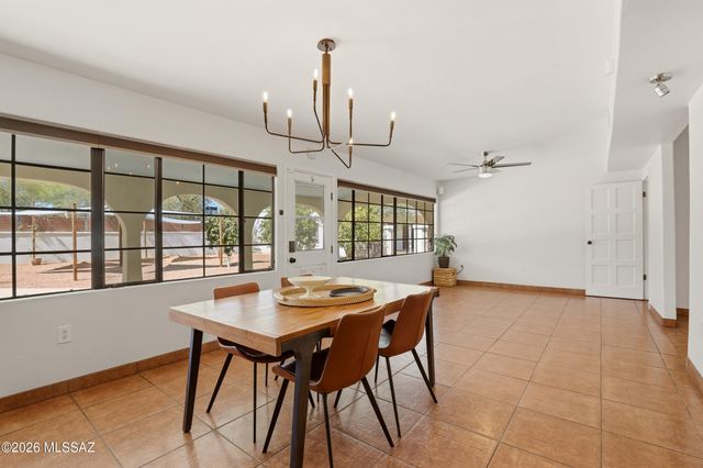2817 E Croyden Street, Tucson, AZ 85716