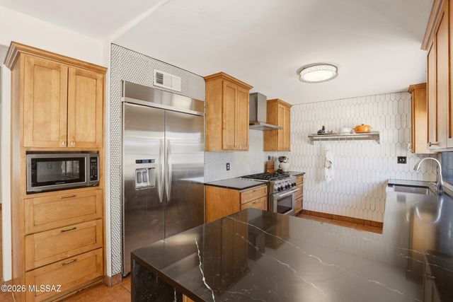 2817 E Croyden Street, Tucson, AZ 85716