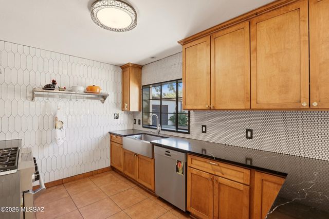 2817 E Croyden Street, Tucson, AZ 85716