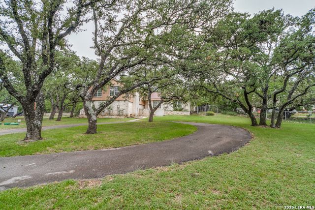 9106 SADDLE TRL, San Antonio, TX 78255