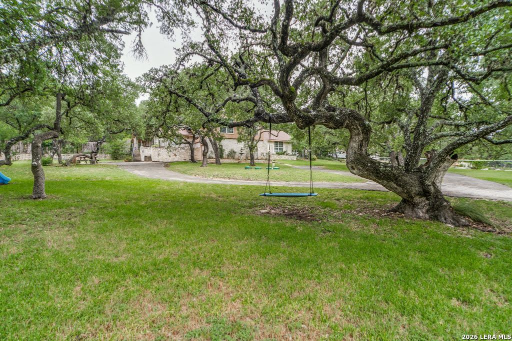 9106 SADDLE TRL, San Antonio, TX 78255