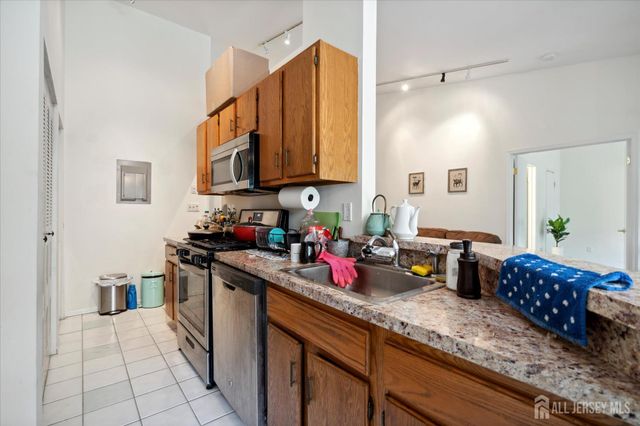 4073 Bayberry Court, South Brunswick, NJ 08852