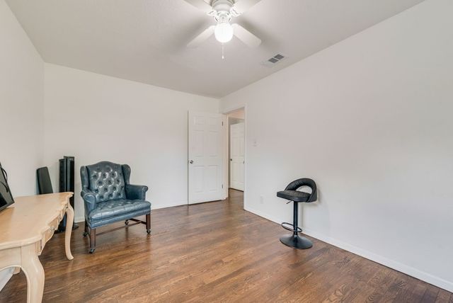 827 Taylor Street, Lancaster, TX 75134