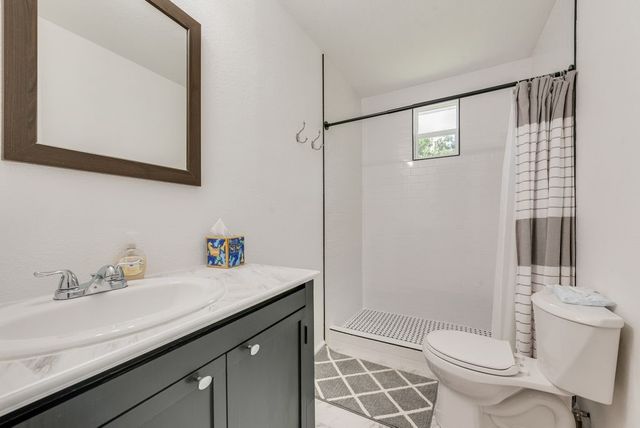 827 Taylor Street, Lancaster, TX 75134