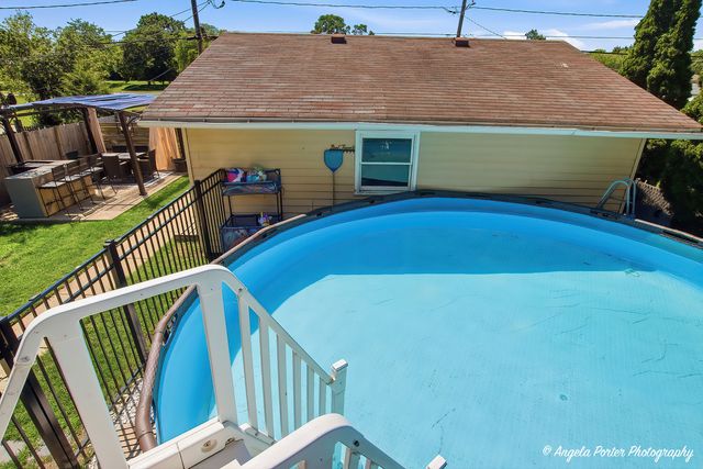 2714 Gilead Avenue, Zion, IL 60099