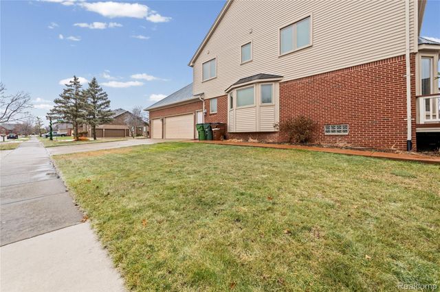 55206 Leonard Court, Shelby Charter Township, MI 48316